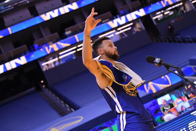 夏联-崔永熙10分钟得3分 榜眼秀15中0一分未得