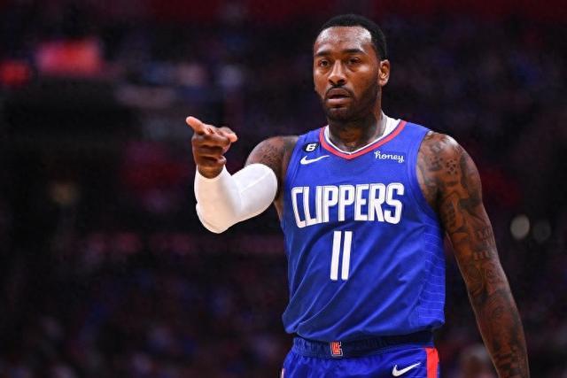 CBA夏联-吕俊虎21分青岛大胜首钢 范子铭11+8